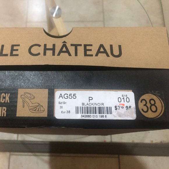 Brand New  Le Chateau  black heels sandals - Picture 6 of 7